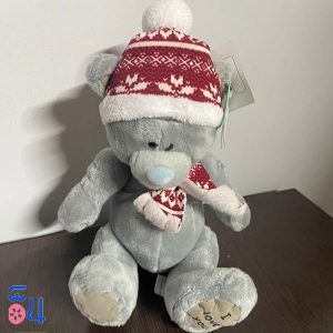 عروسک خرس طوسی با شال و کلاه کریسمسی